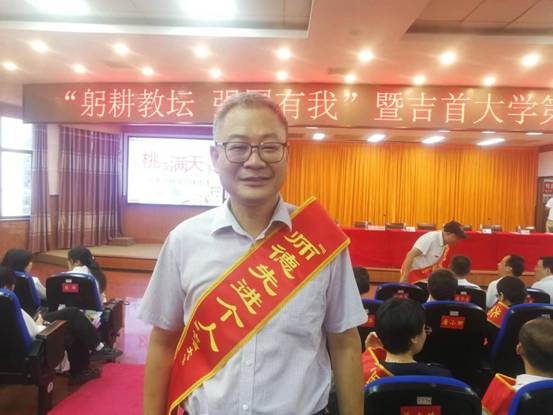 mmexport1694311393686